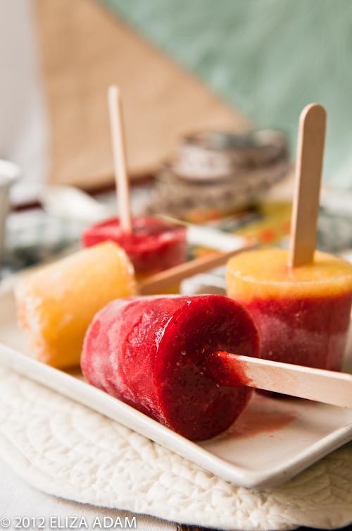 Paletas de yogur y frutas